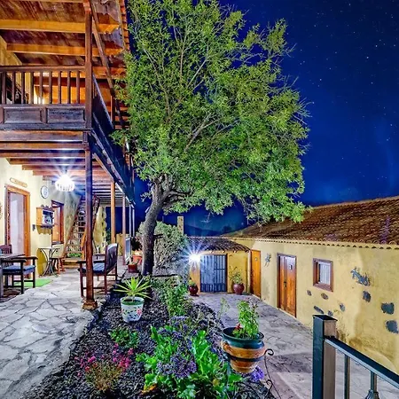 Rural La Correa Del Almendro & Bubble Experience - Adults Only Country house *