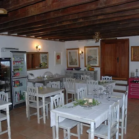 Rural La Correa Del Almendro & Bubble Experience - Adults Only منزل ريفي *