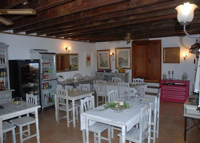 Rural La Correa Del Almendro & Bubble Experience - Adults Only Séjour à la campagne *