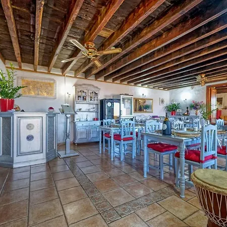 Rural La Correa Del Almendro & Bubble Experience - Adults Only * أرونا